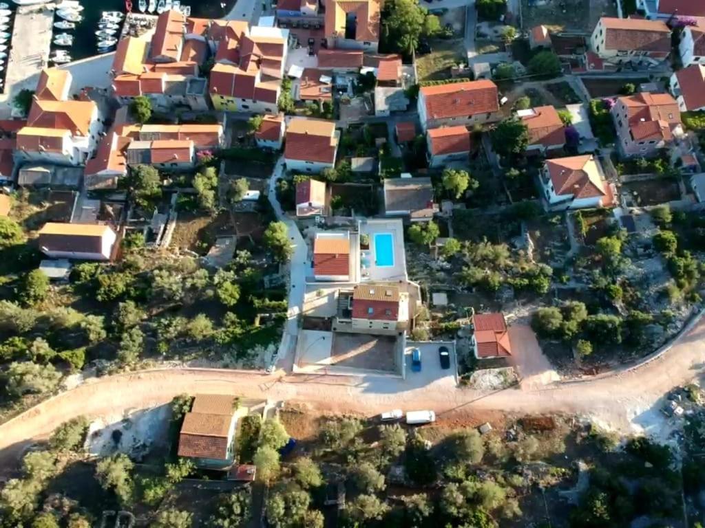 Apartment Azaleja Sali Bagian luar foto