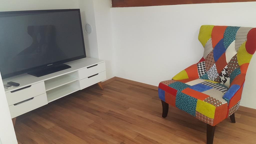 Apartment Azaleja Sali Bagian luar foto