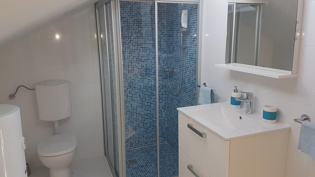 Apartment Azaleja Sali Bagian luar foto